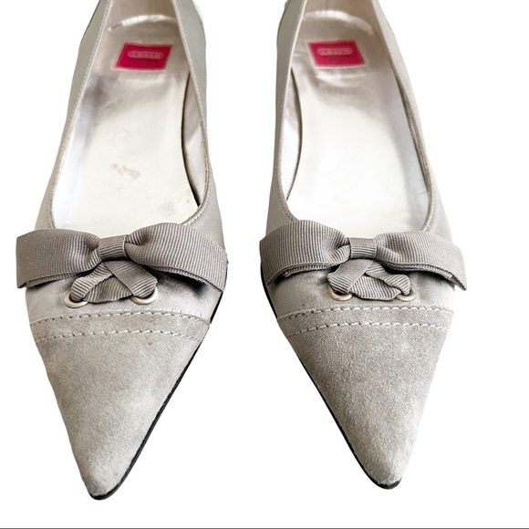 COACH Winnie Gray Suede Leather Pointed Toe Kitten Heel Bow Flats Size 7 - Picture 4 of 12